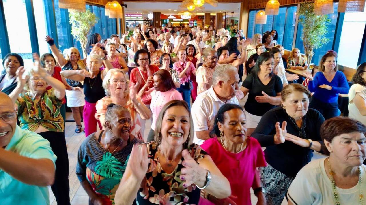 Baile Geração Prateada comemora primeiro aniversário em Teresópolis