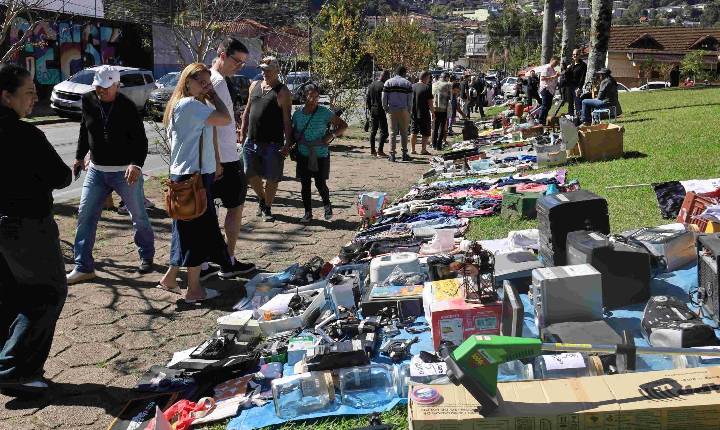 Feira do Rolo se firma como opção de lazer e nostalgia