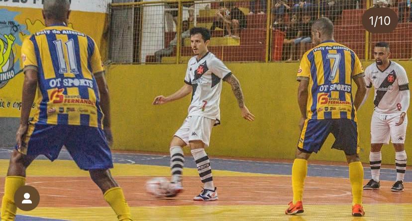 Vasco e Corrêas seguem invictos no Carioca de Futsal