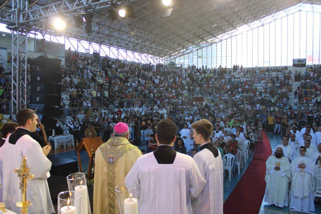 Congresso Católico e Maratona provocam mudanças no trânsito