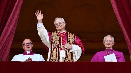 Papa Leão XIV pede paz e lembra Francisco: “ajudem a construir pontes”