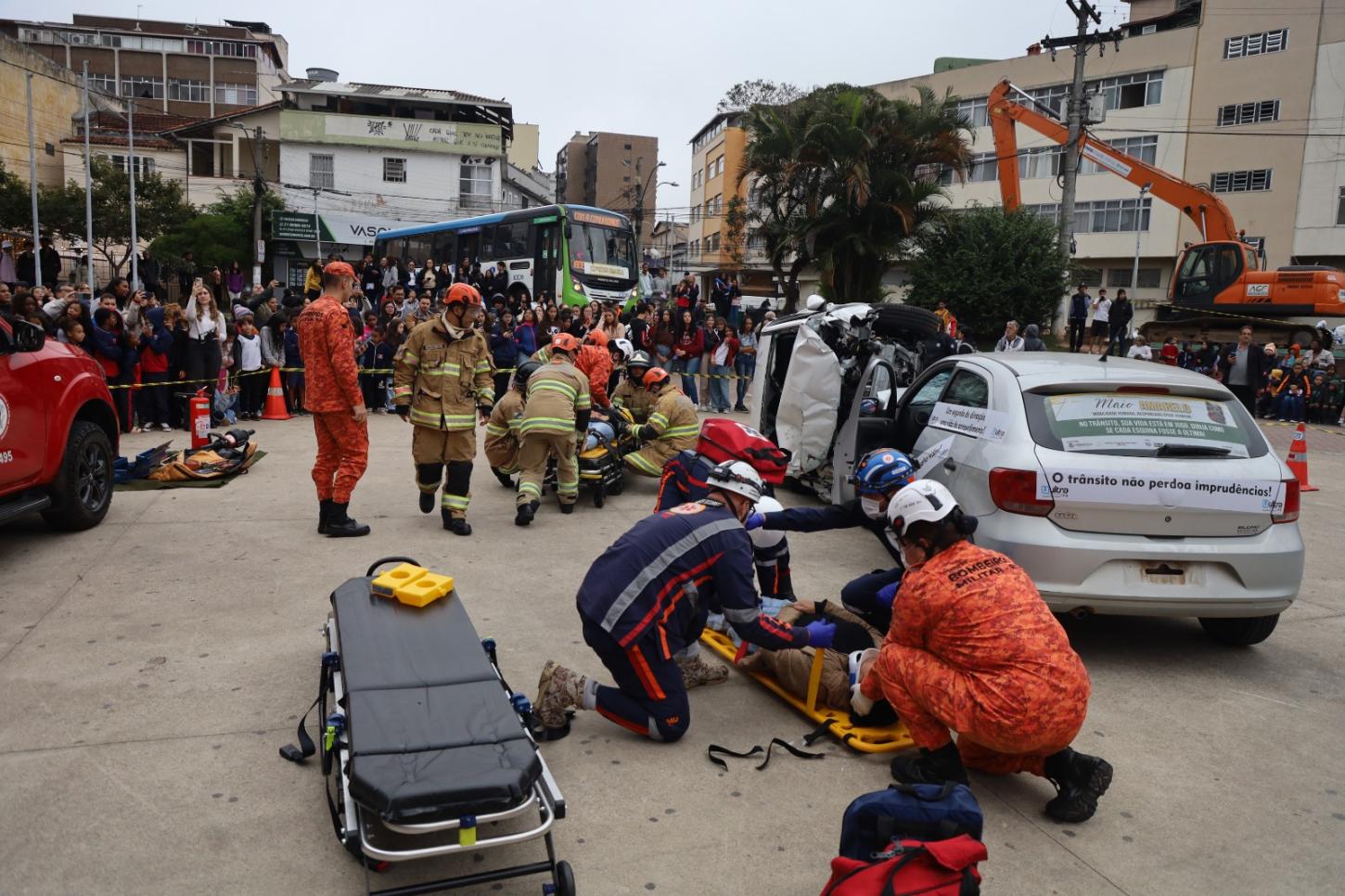 Simulações de resgate de acidente de trânsito em Bonsucesso e Várzea encerram Maio Amarelo