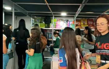 Feira Literária vai até este domingo em Guapimirim