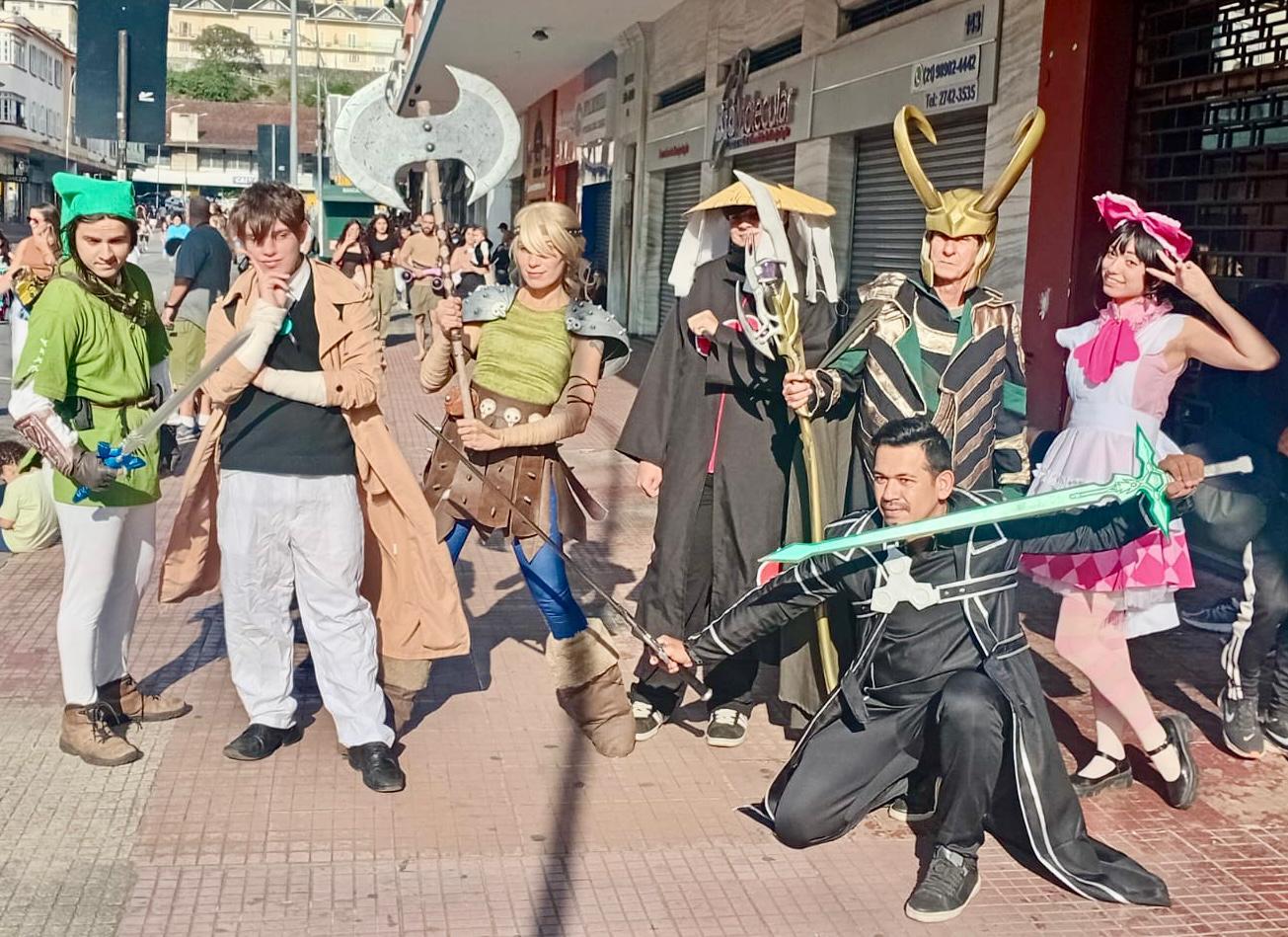 Universo Geek em alta com encontro de cosplay no Parque Regadas