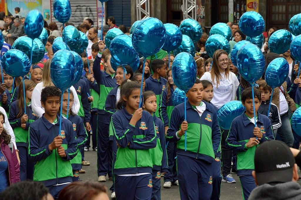 Desfile, Música na Matriz e Cultura de Raiz em local diferente no Aniversário da Cidade