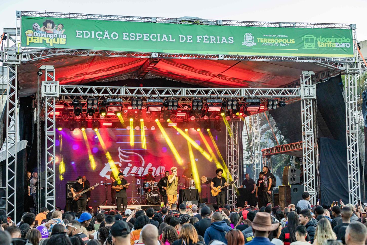 Edição Especial de Férias do Domingo no Parque teve música e muita diversão