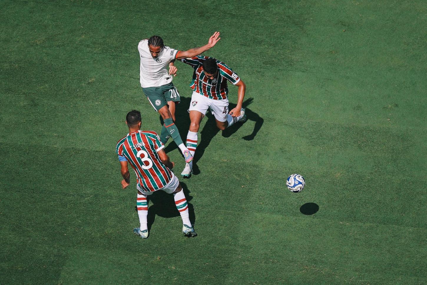 João Pedro faz valer a lei do ex e garante vitória do Chelsea sobre o Flu