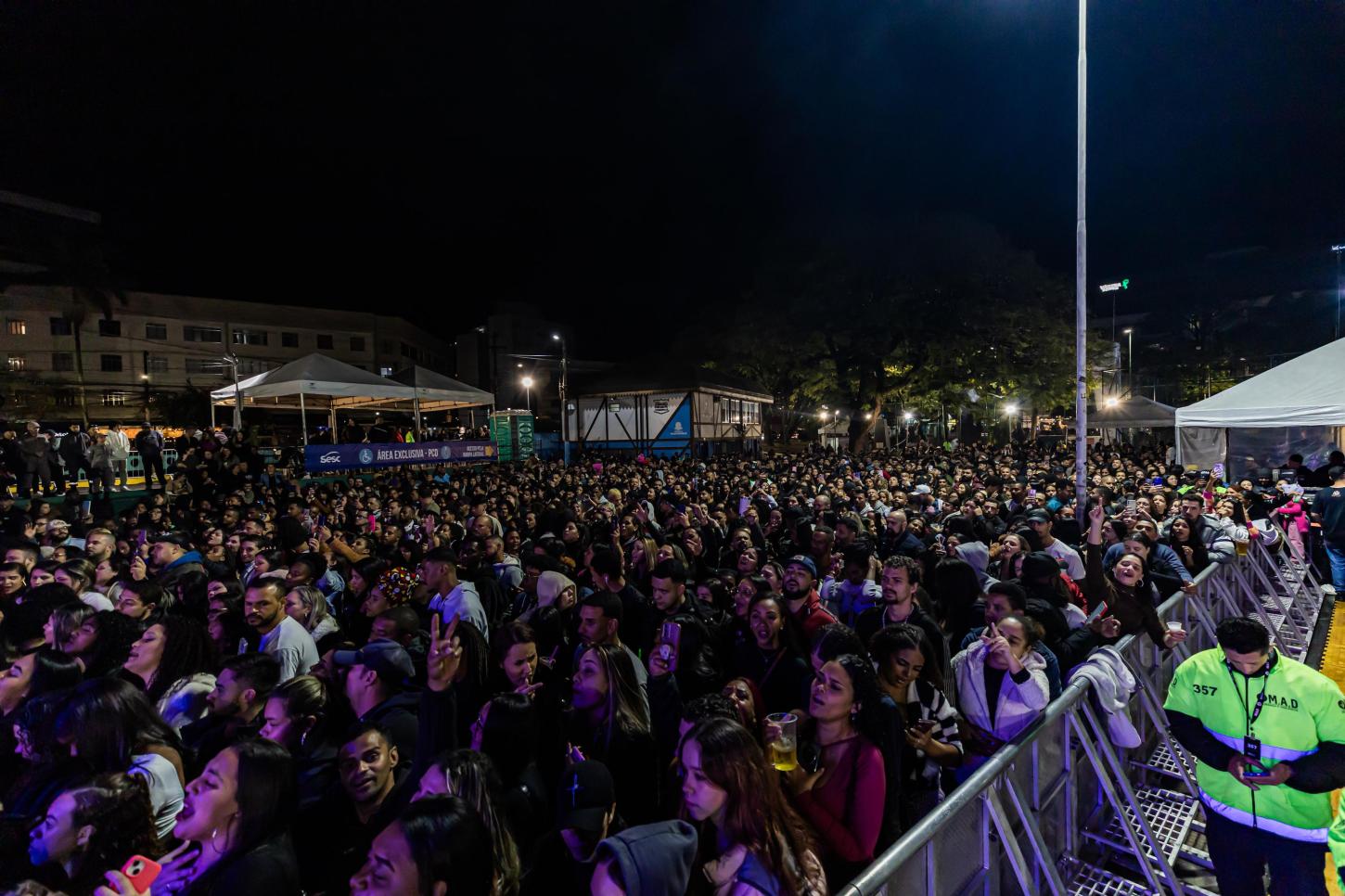 Shows lotam a Praça Olímpica mas cidade ficou com sensação diferente