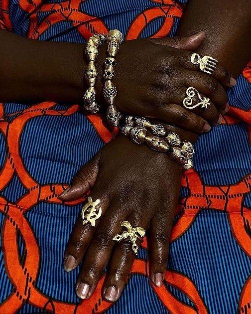 Adinkra: ideogramas africanos que atravessam o tempo e ressignificam cidades