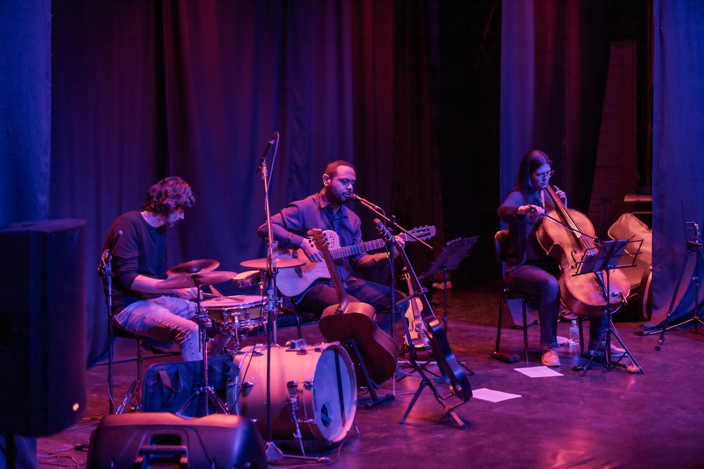 Show Receita Brasileira embala o público com o melhor da MPB