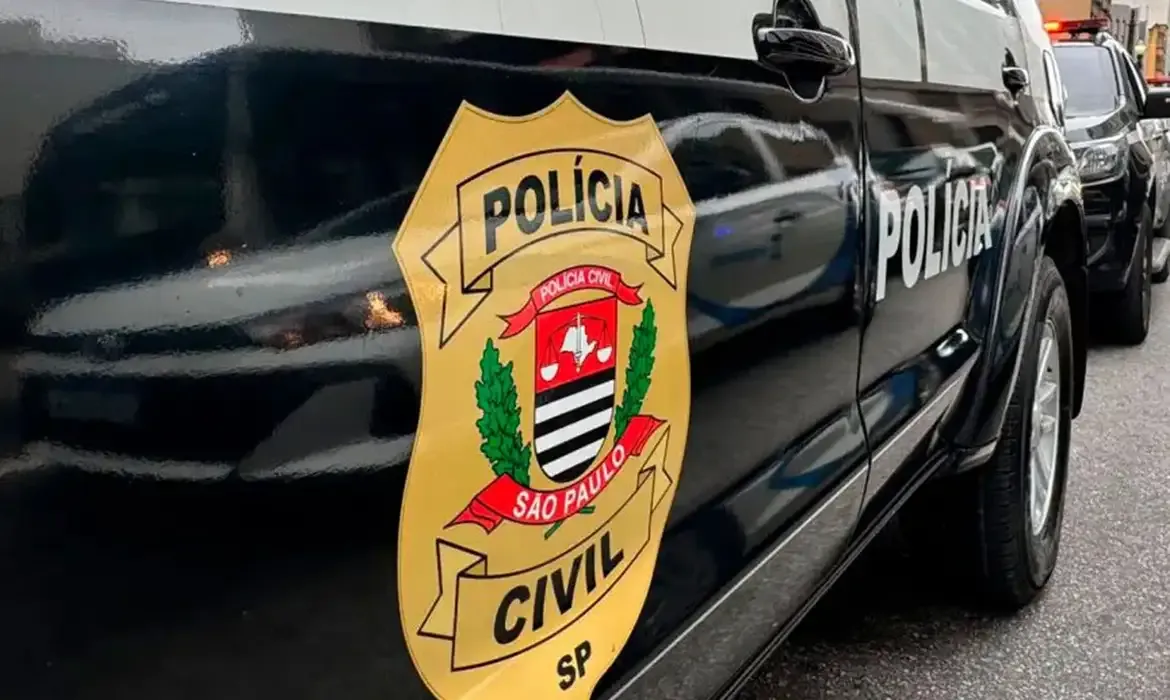 Bebida adulterada: Polícia detém 2 pessoas e fecha fábrica de bebidas em SP