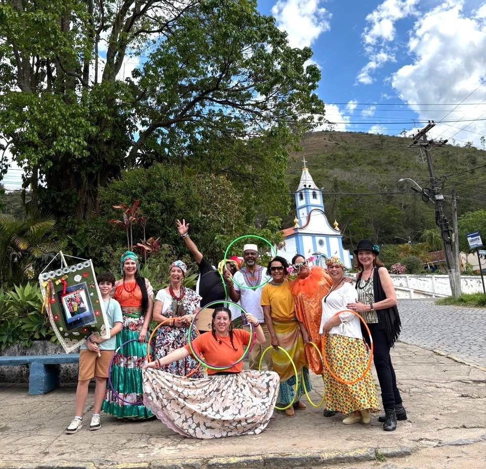Cultura nos Bairros: Público aplaude e se diverte com as atrações artísticas