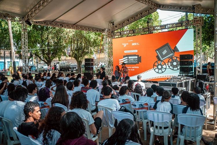 Projeto leva cinema itinerante a Magé e Guapimirim
