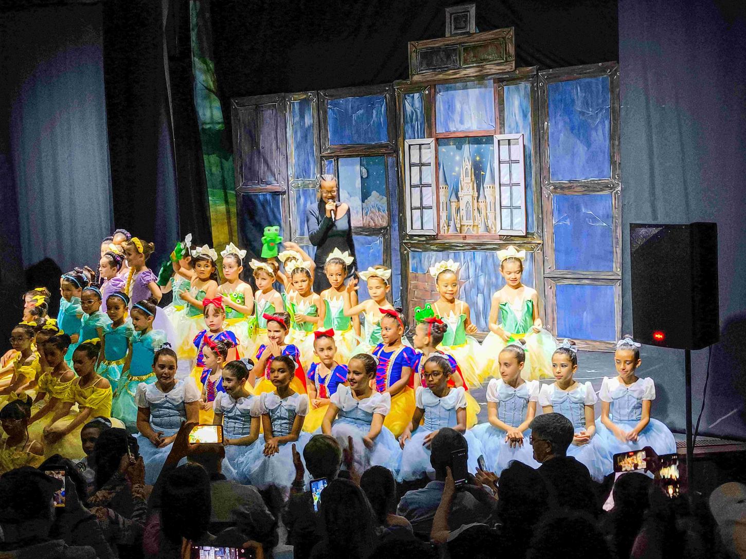Espetáculo de ballet infantil encanta o público na Casa de Cultura de Teresópolis