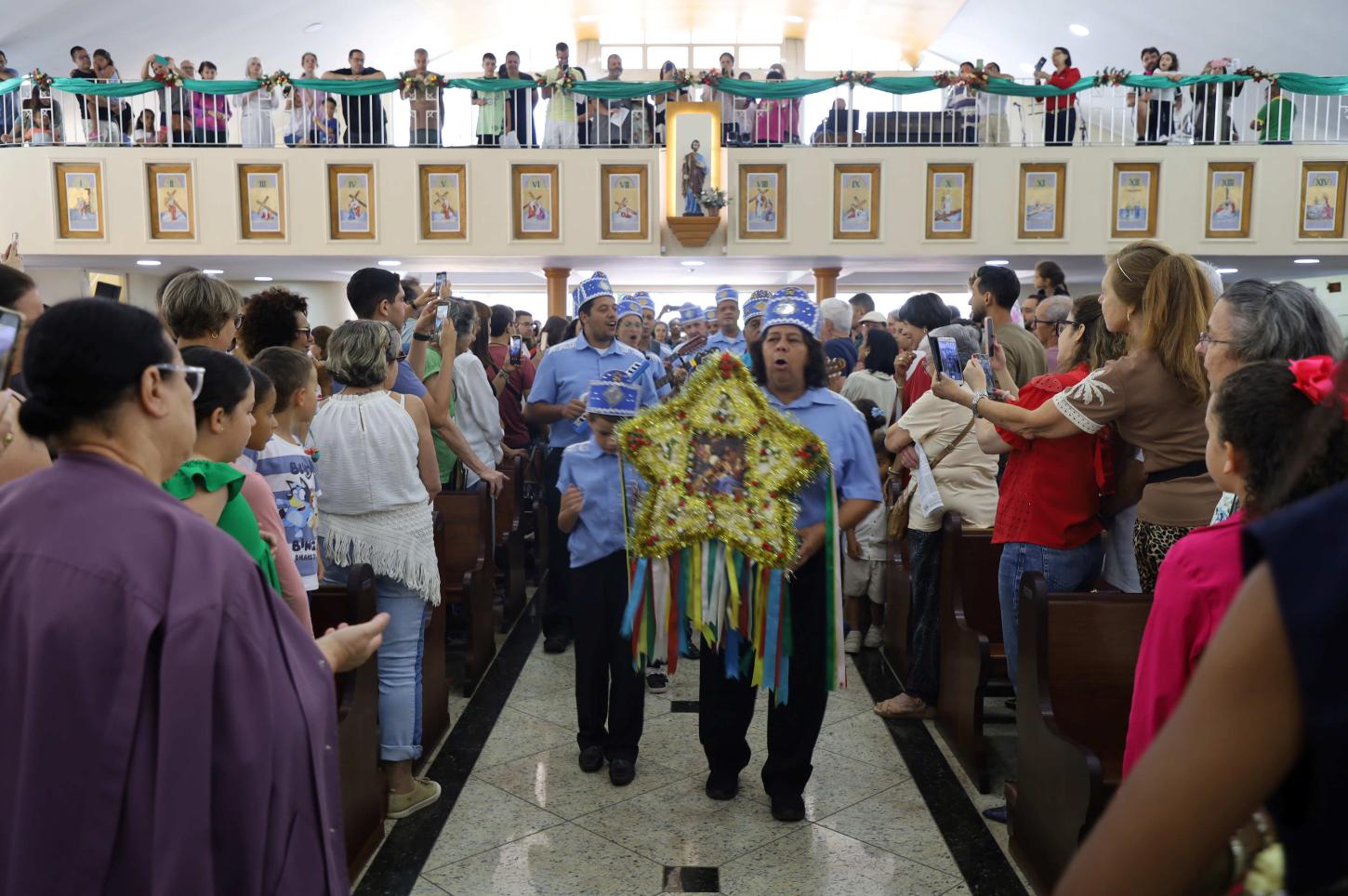 Folia de Reis Estrela Guia mantém viva a tradição da manifestação cultural e religiosa